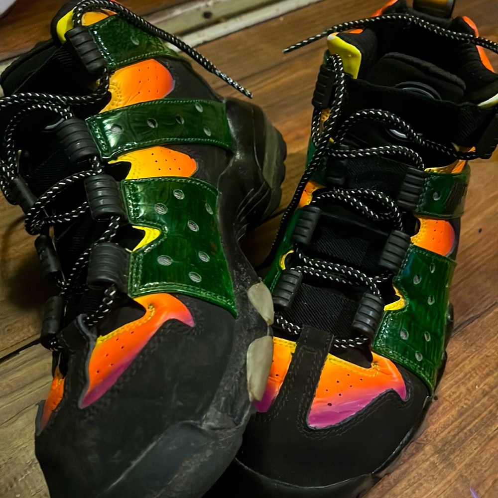 Nike shoes